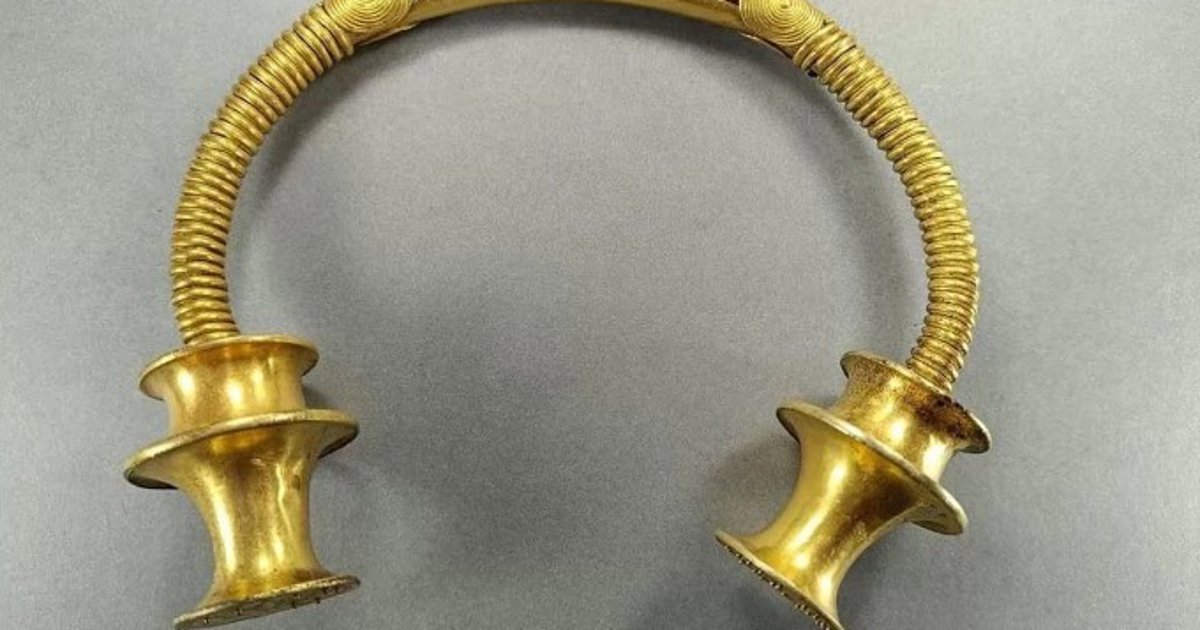 Pieza de oro antigua